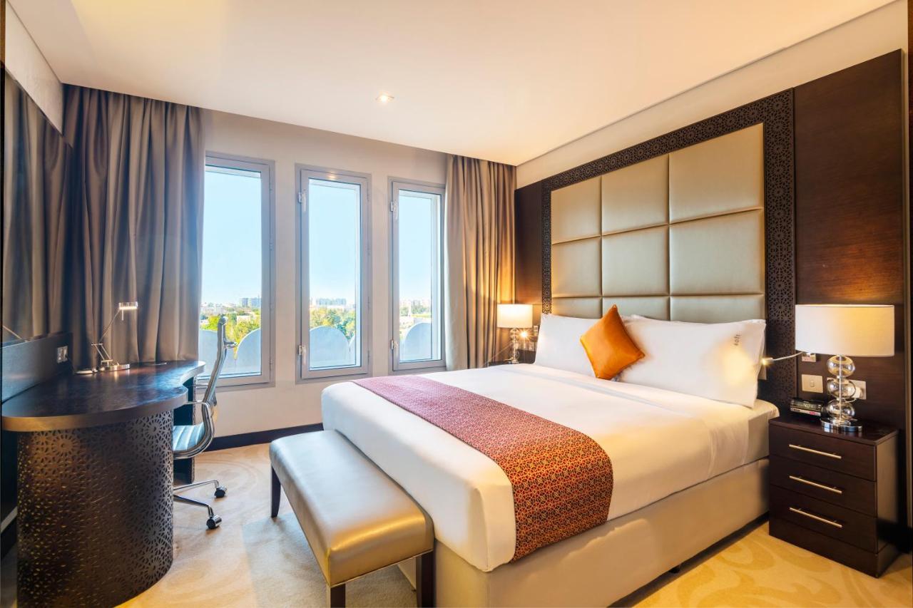 Holiday Inn Muscat Alseeb By Ihg Екстериор снимка