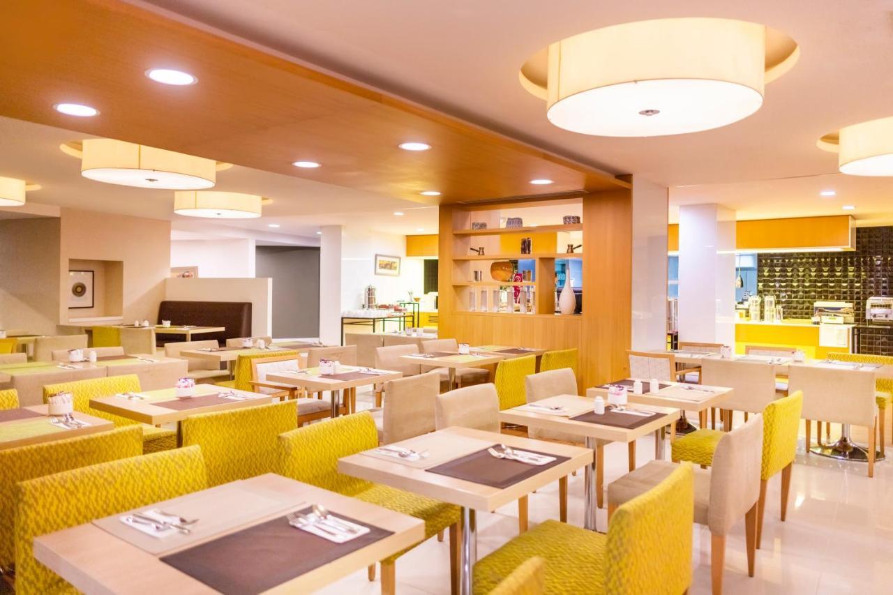 Holiday Inn Muscat Alseeb By Ihg Екстериор снимка