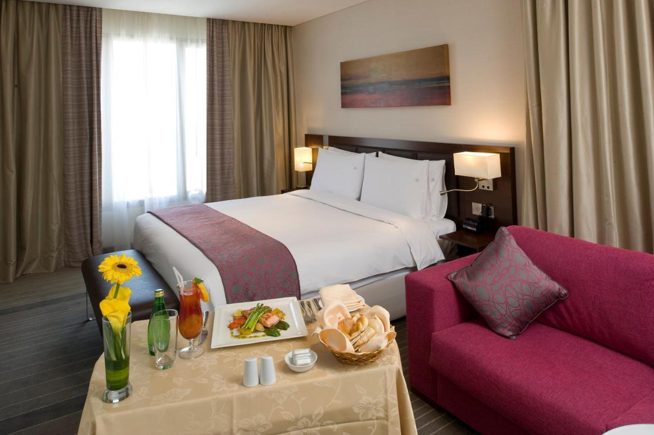 Holiday Inn Muscat Alseeb By Ihg Екстериор снимка