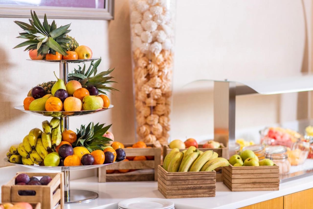 Holiday Inn Muscat Alseeb By Ihg Екстериор снимка
