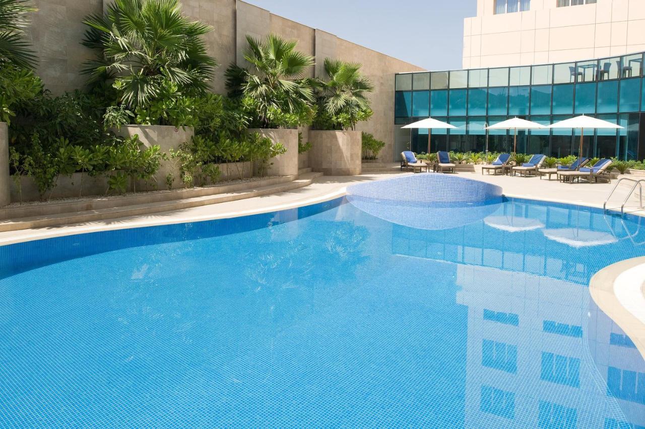 Holiday Inn Muscat Alseeb By Ihg Екстериор снимка